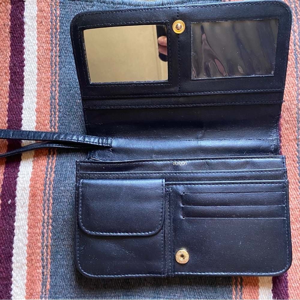 Y2K Buxton Black Leather Crossbody Wristlet wallet bag! 7.5” x 4.5” x 1”